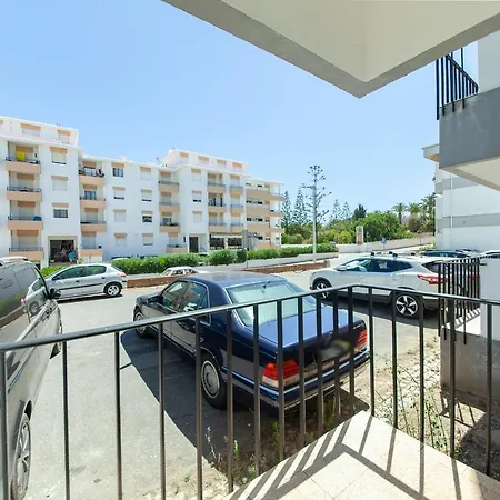A16 - Aquazul 1 Bed Flat *